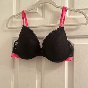 ❗️Size 38c black and pink trim bra